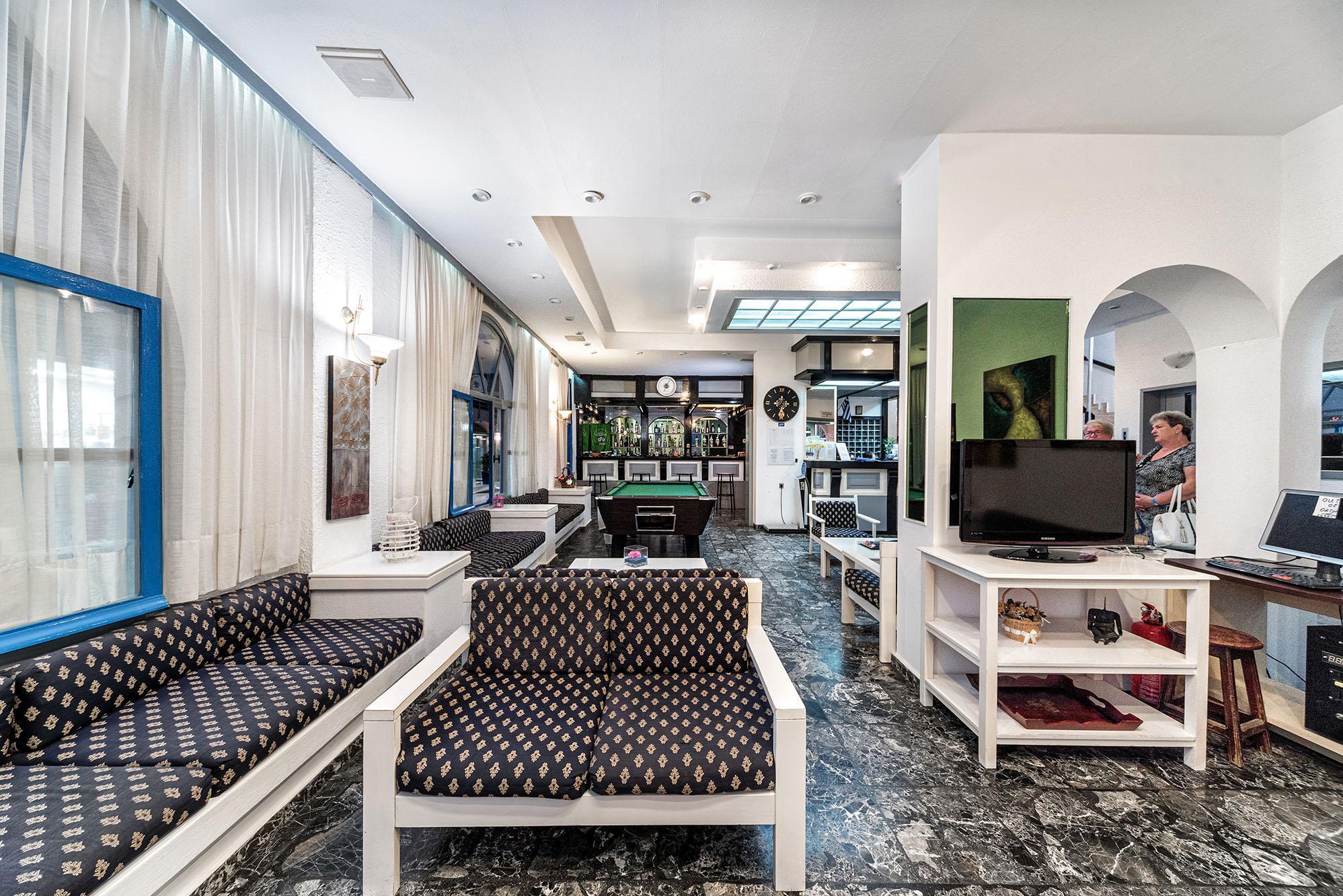 הרסוניסוס Hotel Iro מראה חיצוני תמונה