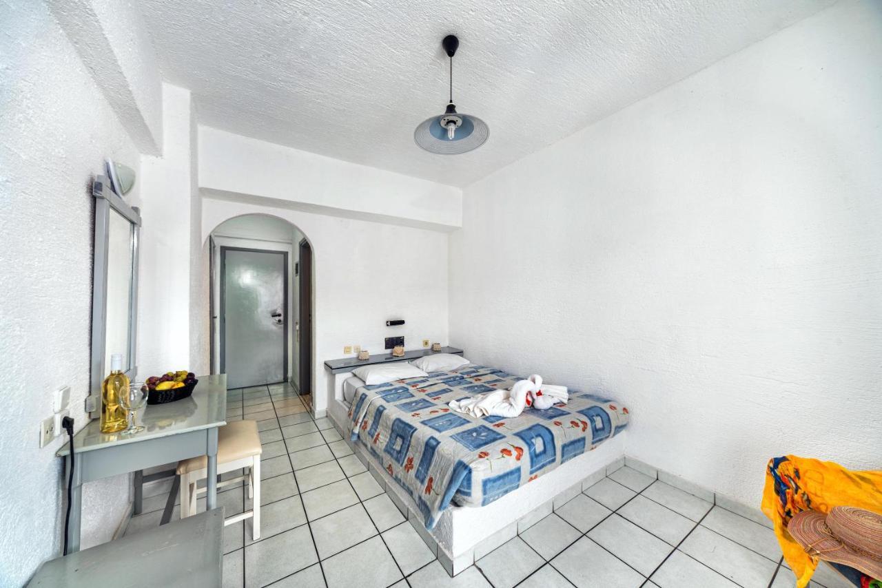 הרסוניסוס Hotel Iro מראה חיצוני תמונה