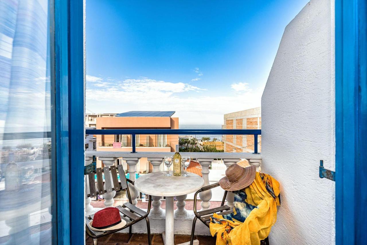 הרסוניסוס Hotel Iro מראה חיצוני תמונה