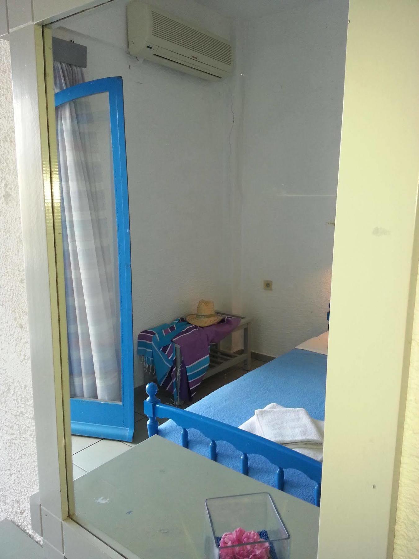 הרסוניסוס Hotel Iro מראה חיצוני תמונה